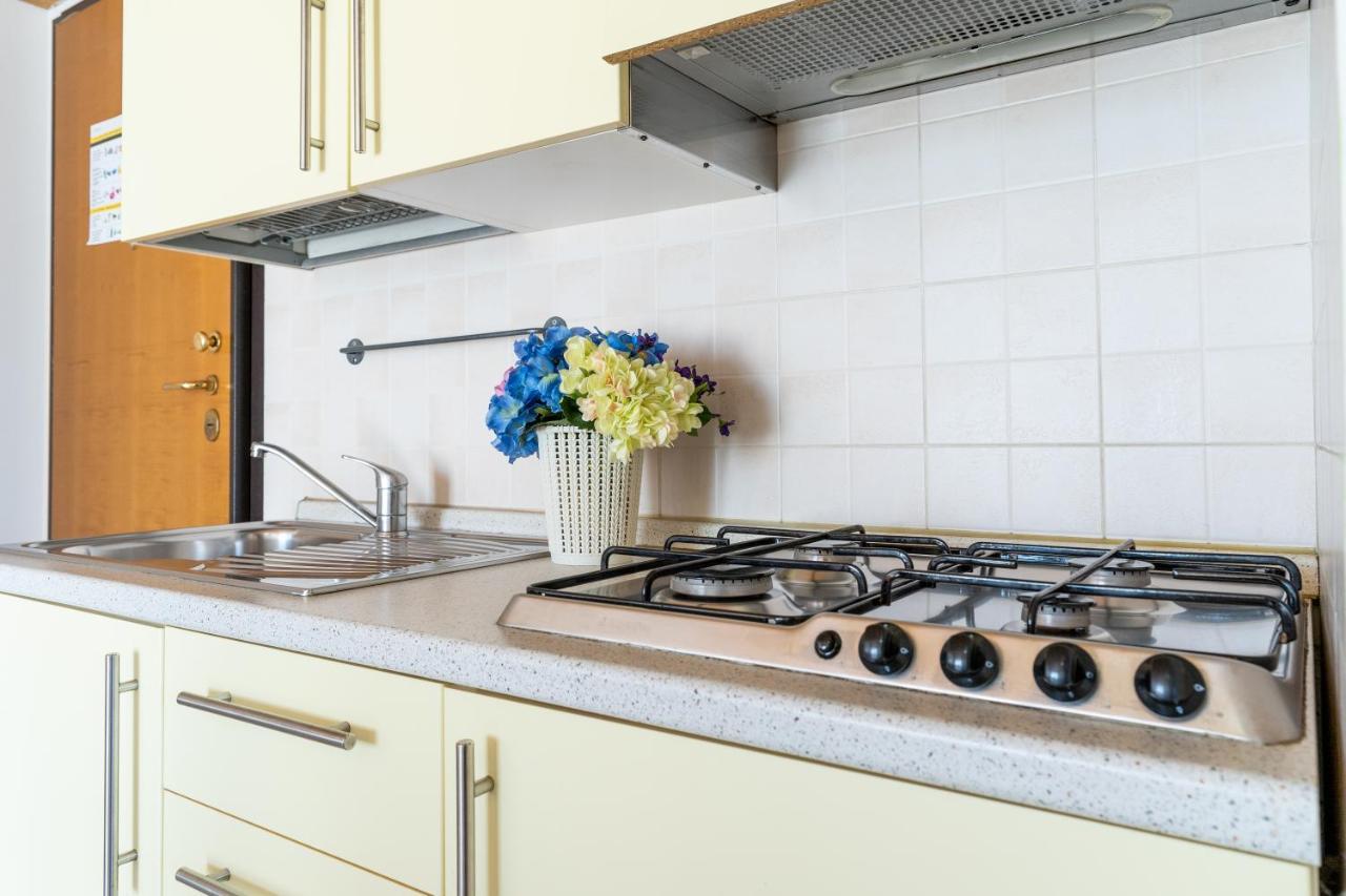 Maestrale Canova Apartments Каорле Экстерьер фото